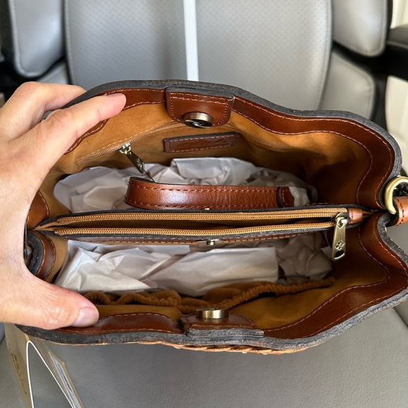 Patricia Nash Vintage Distressed Braided Set: LedraBucketBag & NazariWallet, NWT - Picture 10 of 17